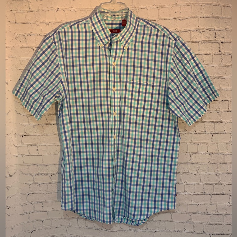 Izod Short Sleeve Poplin Button Down
